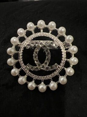 CHANEL Silver-Tone Pearl & Crystal Double C Brooch